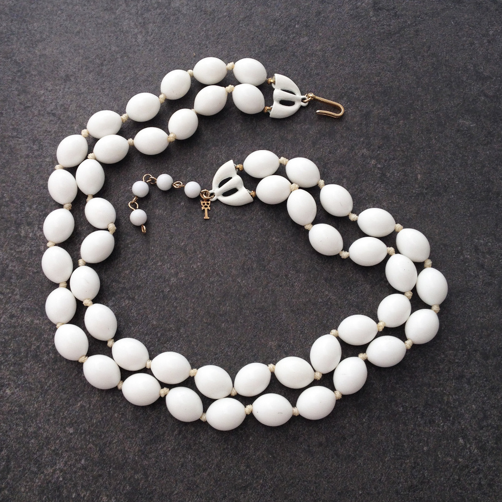 Vintage Dual Strand White Lucite Necklace